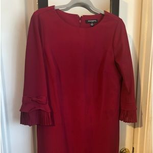 Sharagano size 10 cranberry shift dress
